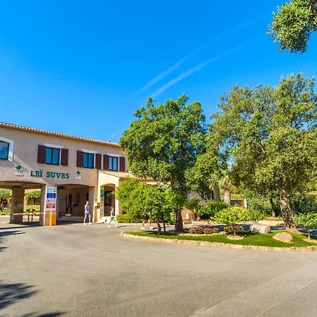 3 Bedroom Chalets Camping Lei Suves - Joycasa Roquebrune-sur Argens Kültér fotó