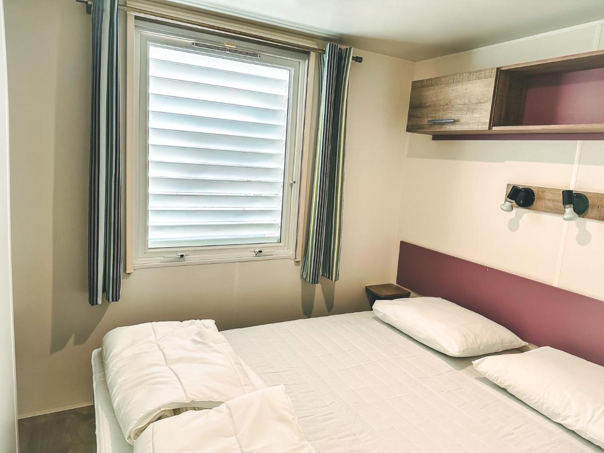 3 Bedroom Chalets Camping Lei Suves - Joycasa Roquebrune-sur Argens Kültér fotó