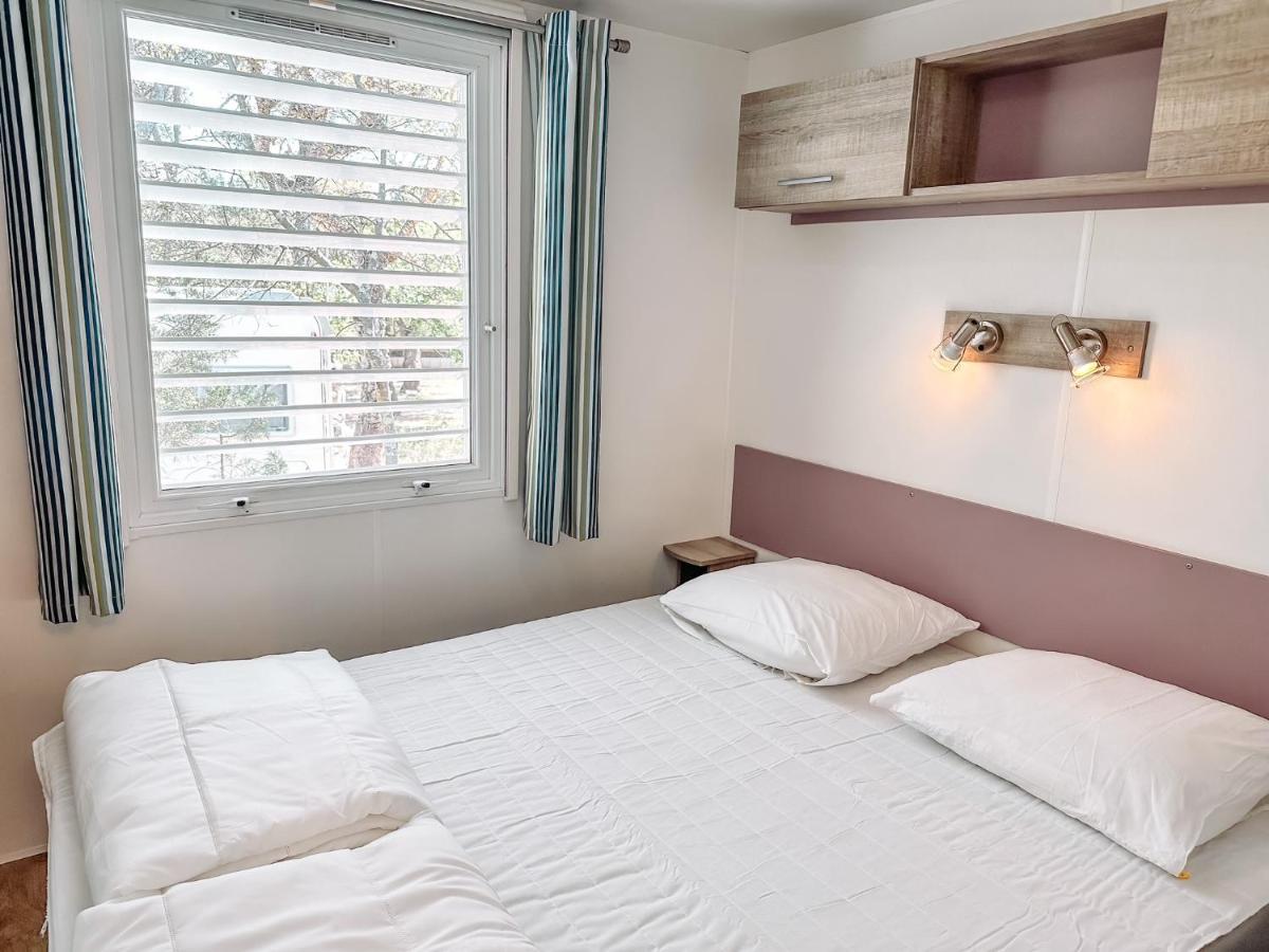 3 Bedroom Chalets Camping Lei Suves - Joycasa Roquebrune-sur Argens Kültér fotó