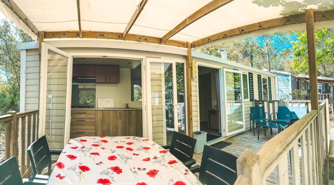 3 Bedroom Chalets Camping Lei Suves - Joycasa Roquebrune-sur Argens Kültér fotó