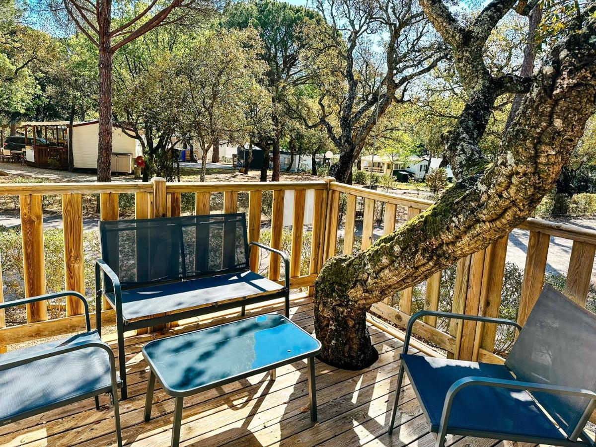 3 Bedroom Chalets Camping Lei Suves - Joycasa Roquebrune-sur Argens Kültér fotó